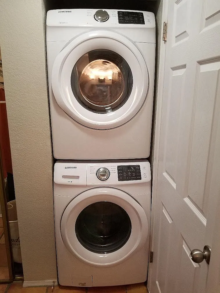 2 bed, 989 sqft, $1,550 — Photo 3