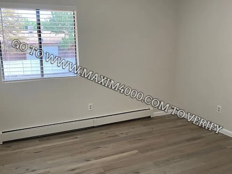 1140 Walnut Ave #15 — Photo 9