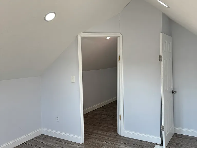 2122 Waterbury Rd #3 — Photo 6