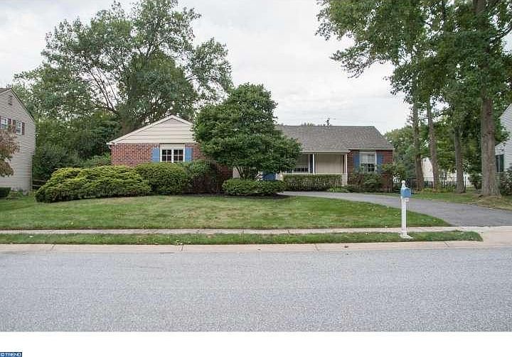 1st image of 2420 Lori Ln S
