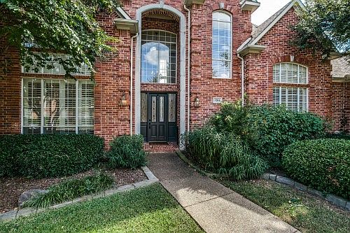 3rd image of 5204 Scarborough Ln