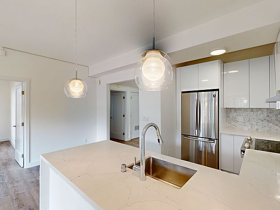5th image of 555 Buena Vista Ave E #106