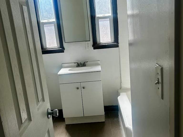 1082 Baseline St #1 — Photo 7