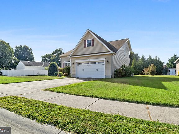 4th image of 55 Waterway Dr