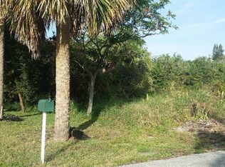 2347 NE Center Cir, Jensen Beach, FL 34957