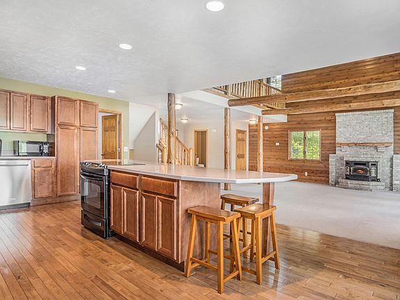 2nd image of 3002 Cedar Hills Ln