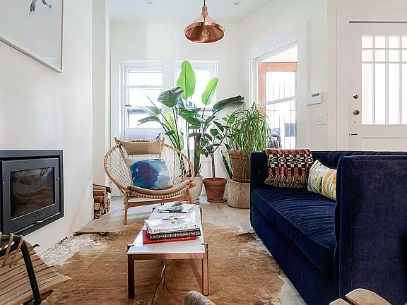 3rd image of 131A Cambridge Pl