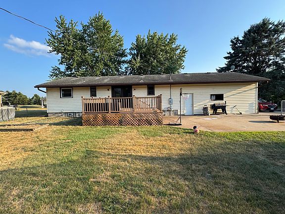 4th image of 1515 143rd Ave NE