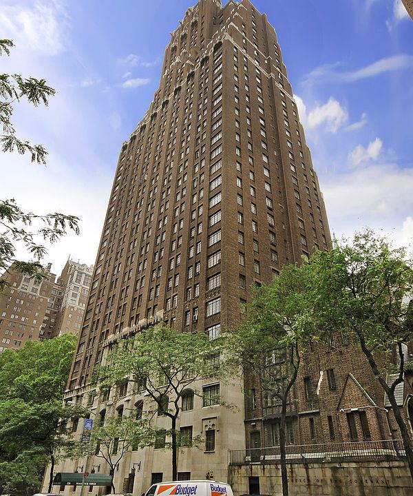 1st image of 312 E 42nd St #402