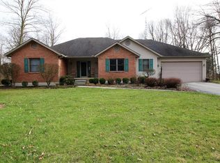 6113 White Oak Dr, Greenville, OH 45331
