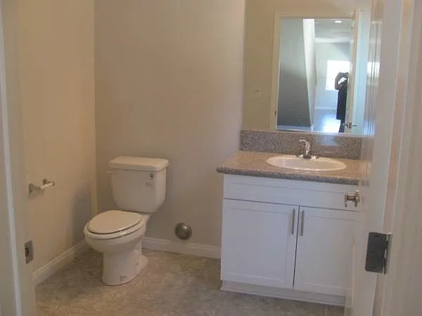 866 Lawrence Dr — Photo 6