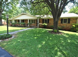 1222 Lakeview Dr, Lynchburg, VA 24502