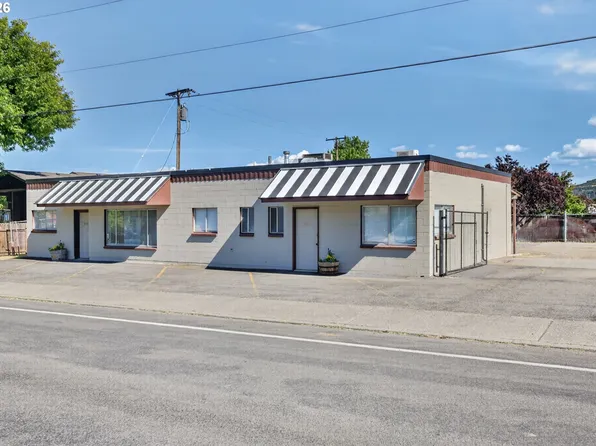852 Snipes St, The Dalles, OR 97058
