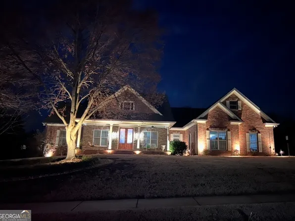 8629 Drake Dr, Lula, GA 30554