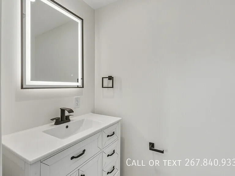 507 Washburn Ave — Photo 6