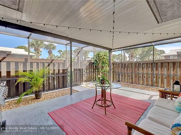 4th image of 1202 SE Excaliber Ln #B