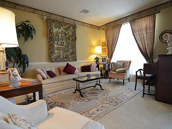 5th image of 20834 Deauville Dr