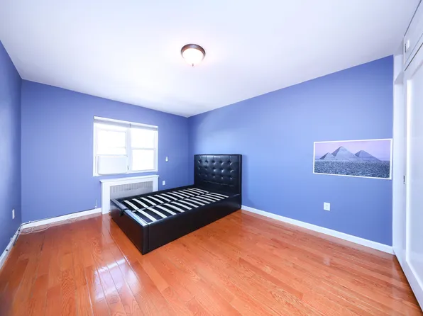 271 Bay 19th Street image 13 of 24