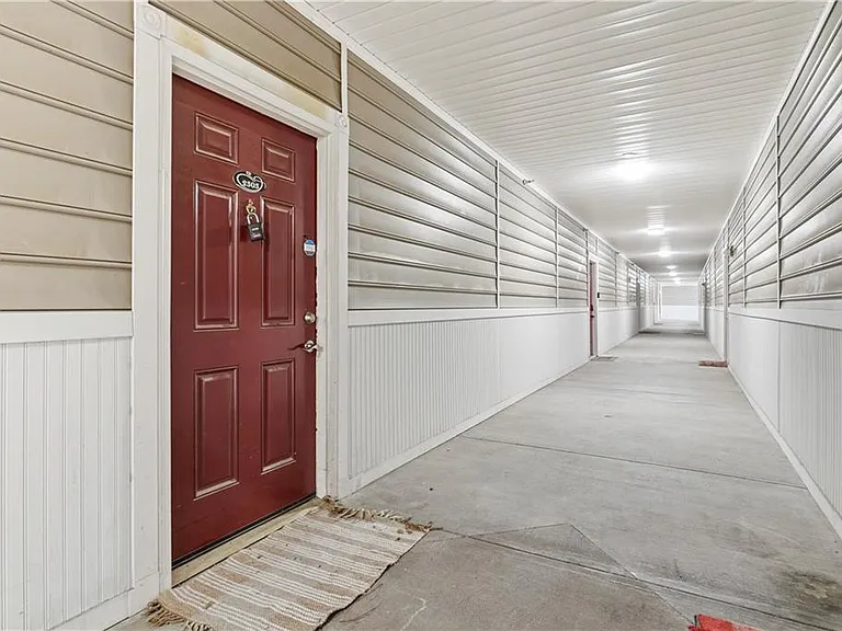 2700 Pine Tree Rd NE #2303 — Photo 20