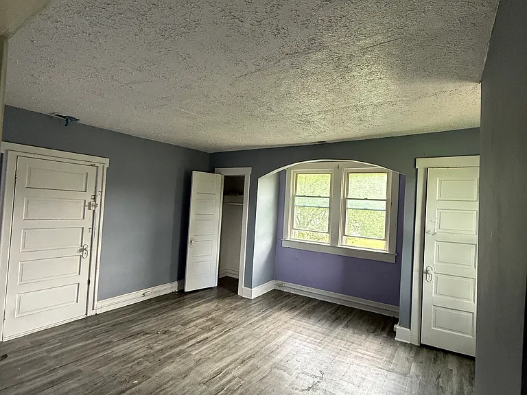 4059 Lower Valley Pike #4 — Photo 2