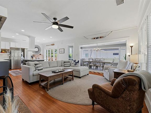 5th image of 871 17TH AVENUE N