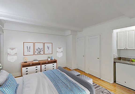 2nd image of 404 E 55th St APT 6D