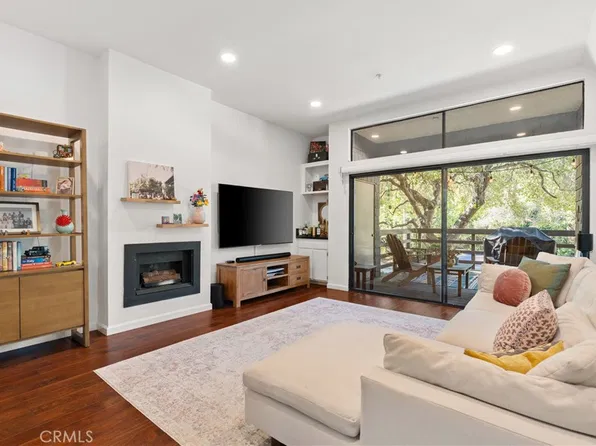 1050 Seco St APT 102, Pasadena, CA 91103