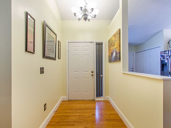 3rd image of 1723 Banyan Creek Ct