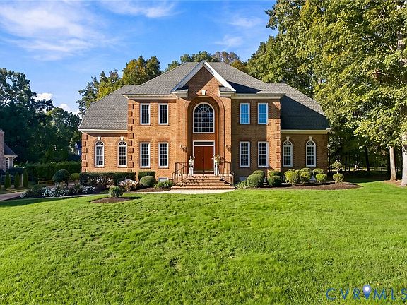 2nd image of 2825 Oak Point Ln