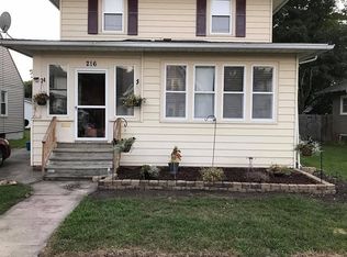 216 S Louisiana Ave, Mason City, IA 50401