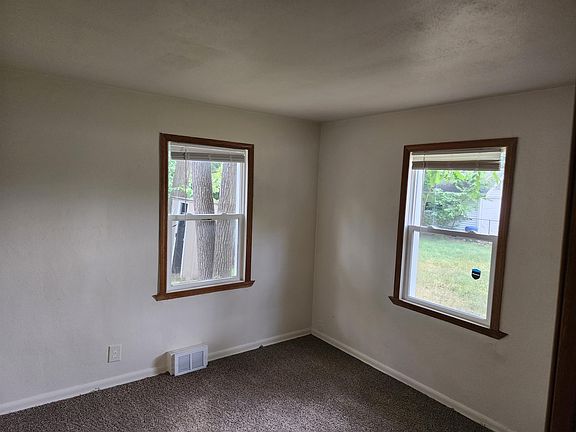 5th image of 2108 School St