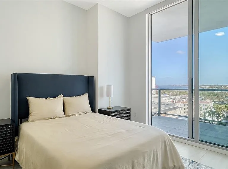 301 Quay Commons Dr #704 — Photo 31
