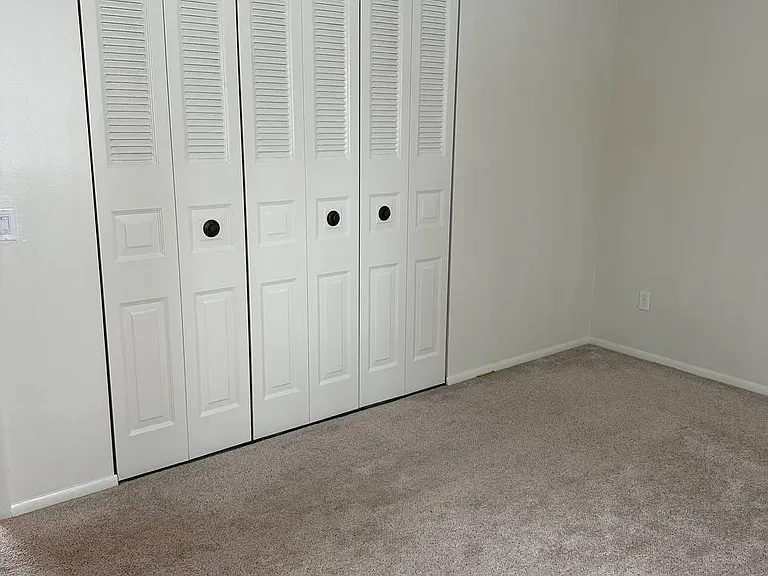 28 Mapleview Cir — Photo 10