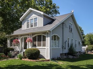 105 Summit St, Saranac, MI 48881