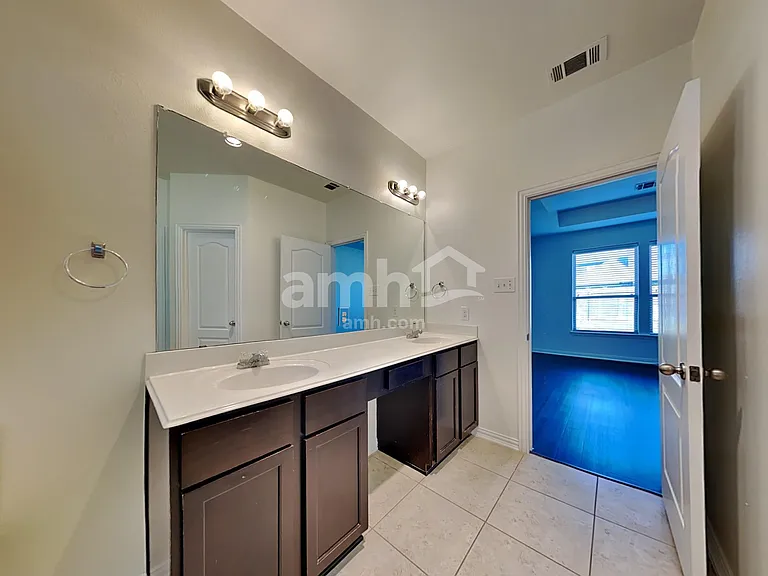 813 Lovebird Ln — Photo 14