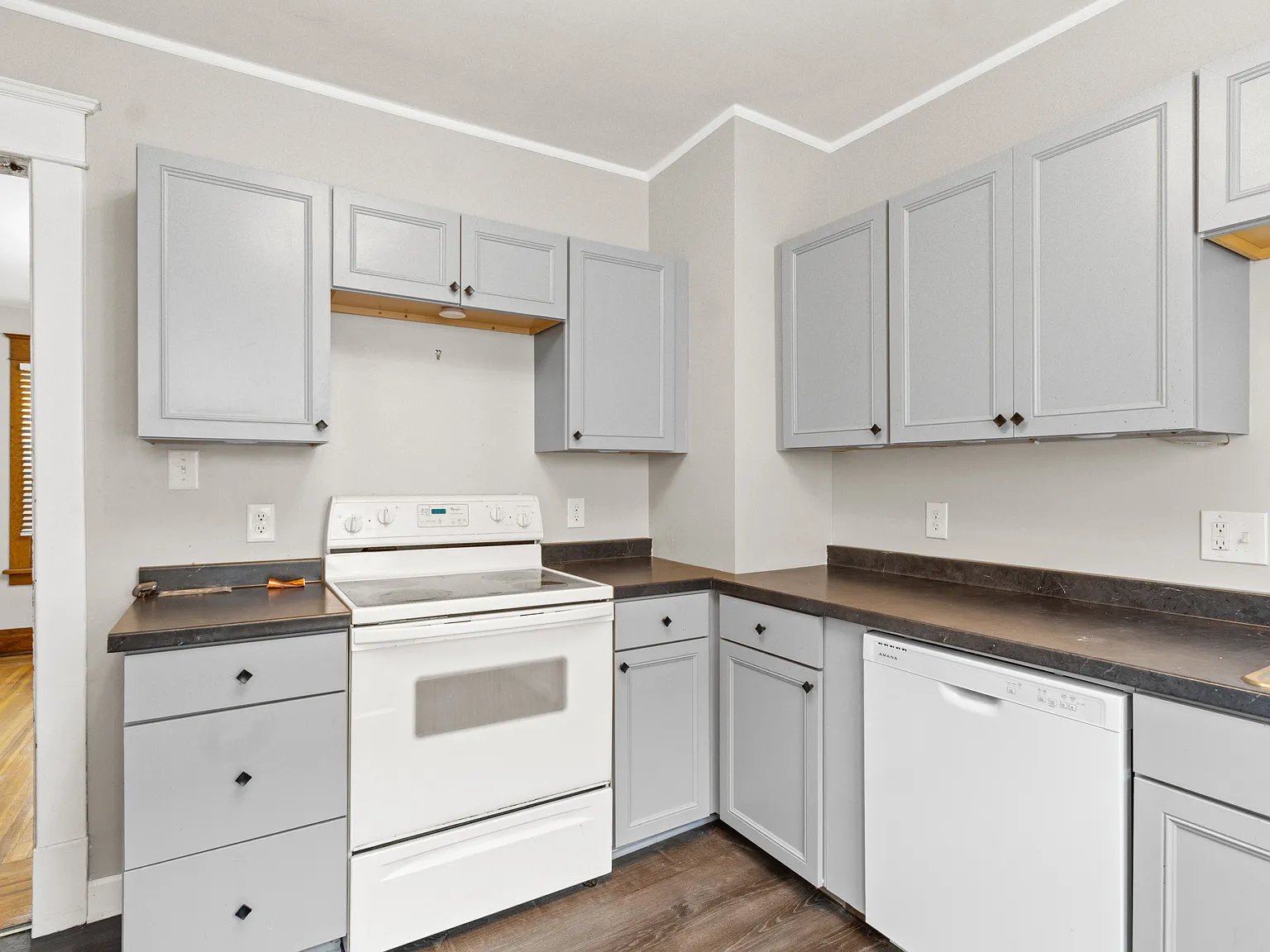 60 Sterling Ave — Photo 1