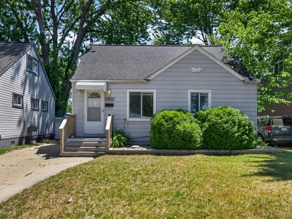26692 Lorenz St, Madison Heights, MI 48071