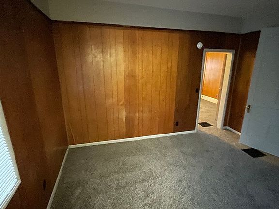 2nd image of 606 N Jackson St APT 3