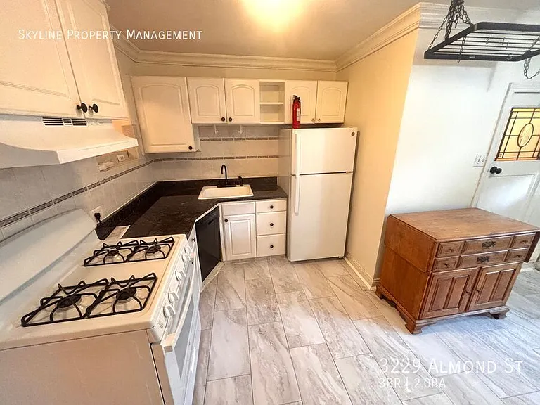 3229 Almond St — Photo 12