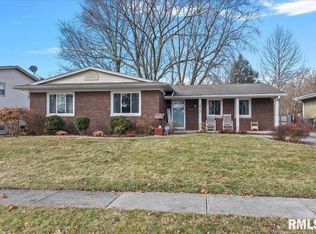 2917 Arlington Dr, Springfield, IL 62704