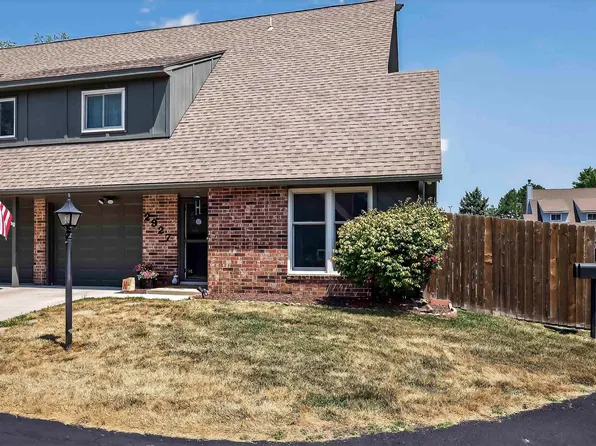 2927 SW Foxcroft 1 Ct, Topeka, KS 66614