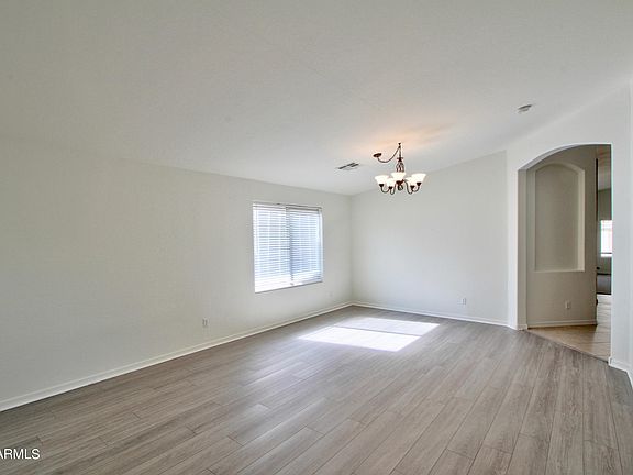 3rd image of 46040 W Dirk St