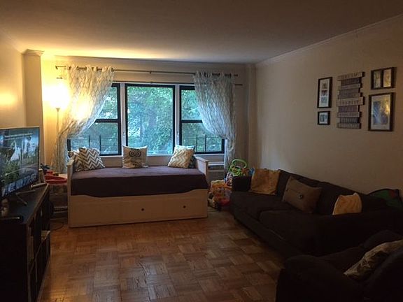 2nd image of 311 E 50th St APT 7G