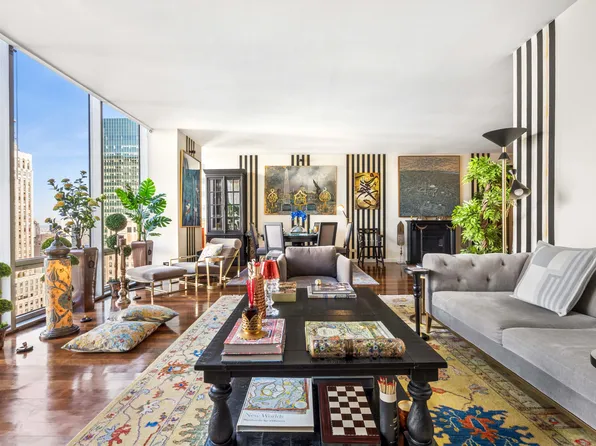 641 5th Avenue image 1 of 12