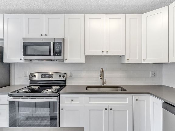 5th image of 7 Cantril St APT D