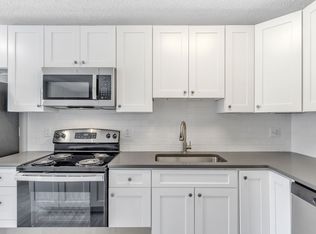 19 Cantril St APT 302, Castle Rock, CO 80104