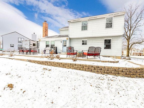 3rd image of 8506 Windcrest Dr