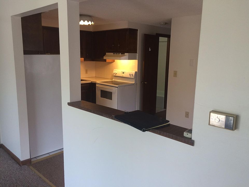 2nd image of 182 Robert Dr APT D