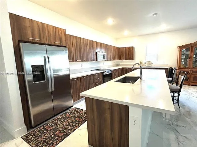 12220 SW 44th Ct — Photo 3