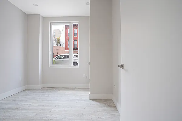 Rented by Skyhigh Realty NYC LLC | media 17